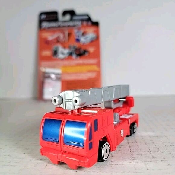 Transformers RID Optimus Prime Fire truck Complete w/ J HOOK CARD & Instructions - Picture 1 of 10